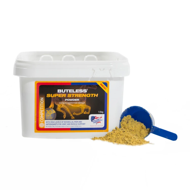 Buteless Super Strength Powder 1,5 kg – suplement dla koni wspierający stawy i prawidłową ruchomość. Zawiera boswellię, MSM i antyoksydanty.