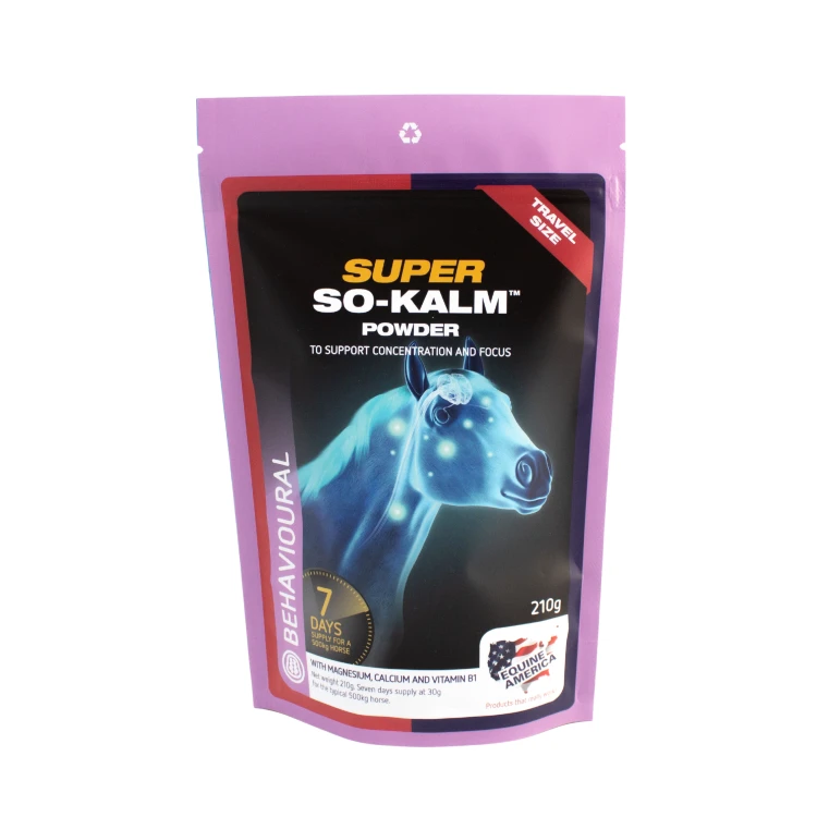 Super So-Kalm Powder 210 g dla koni – mieszanka wspierająca koncentrację i skupienie. Zawiera magnez, wapń i witaminę B1. Przeznaczona dla koni potrzebujących wsparcia w sytuacjach wymagających skupienia. Produkt dostępny w VetHoof.