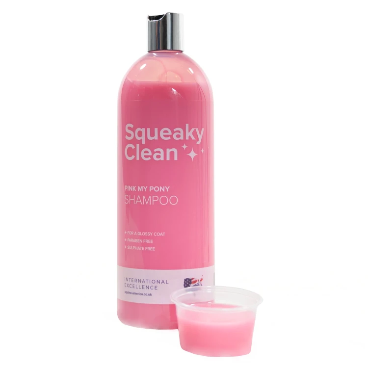 Squeaky Clean Pink My Pony Shampoo dla koni – szampon do pielęgnacji sierści, nadający jej połysk i zdrowy wygląd. Formuła bez parabenów i siarczanów.